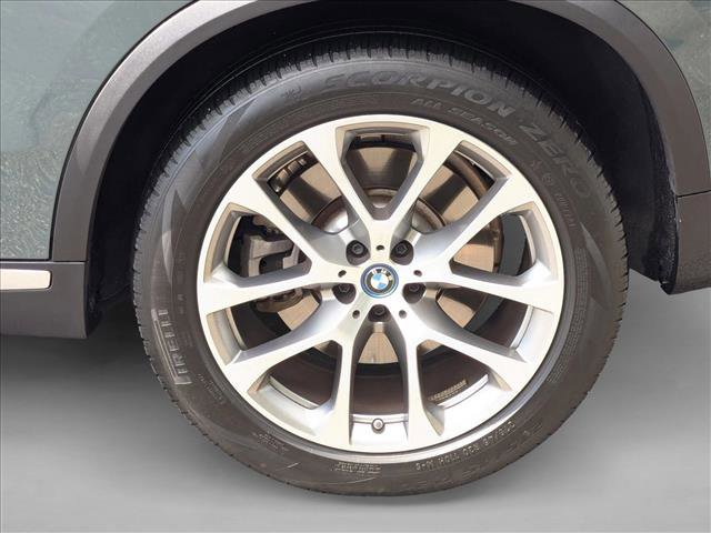 Used 2024 BMW X5 xDrive50e w/ Premium Package AWD/4WD image 20