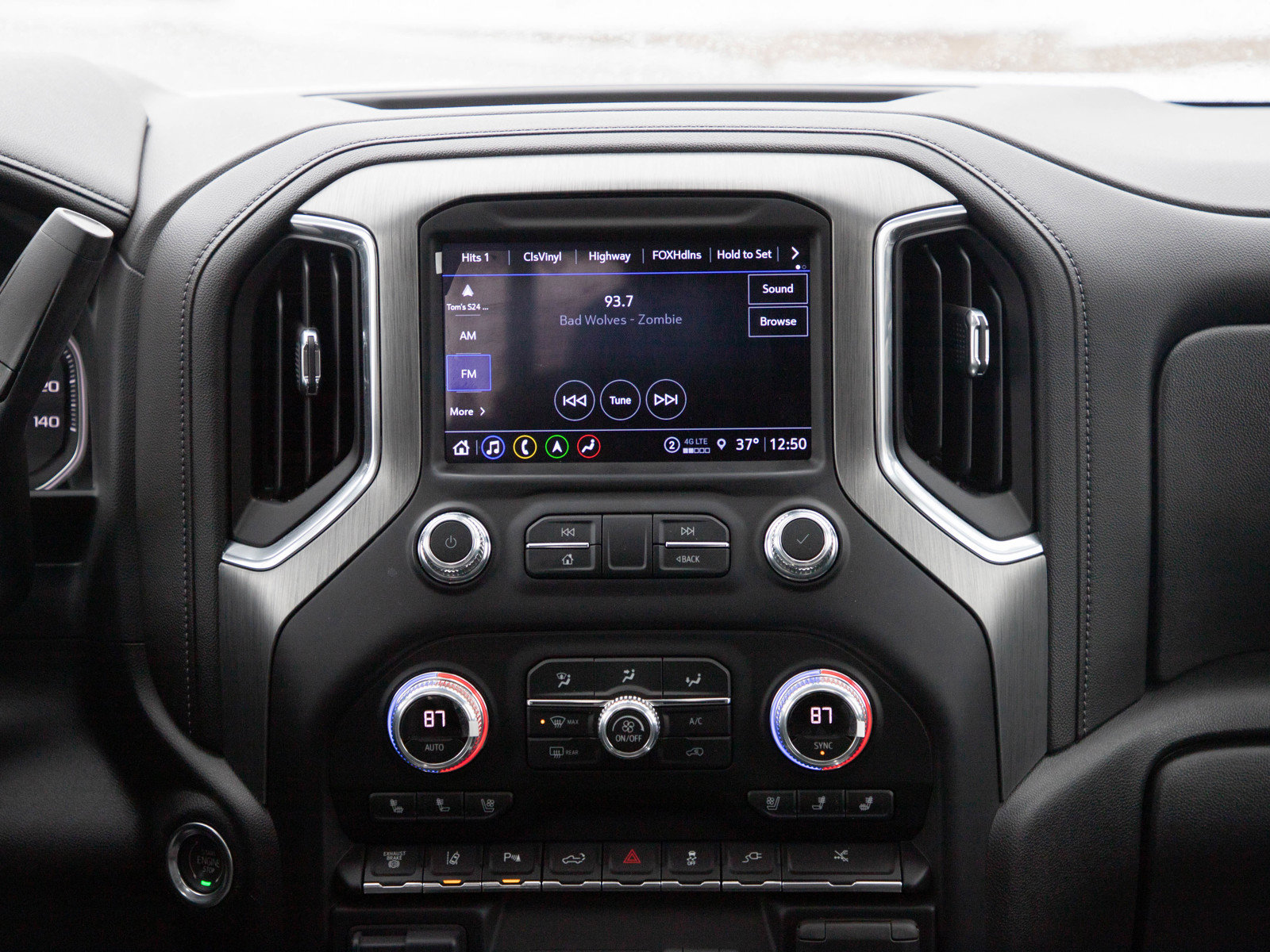 Used 2022 GMC Sierra 3500 Denali w/ Denali Ultimate Package image 15