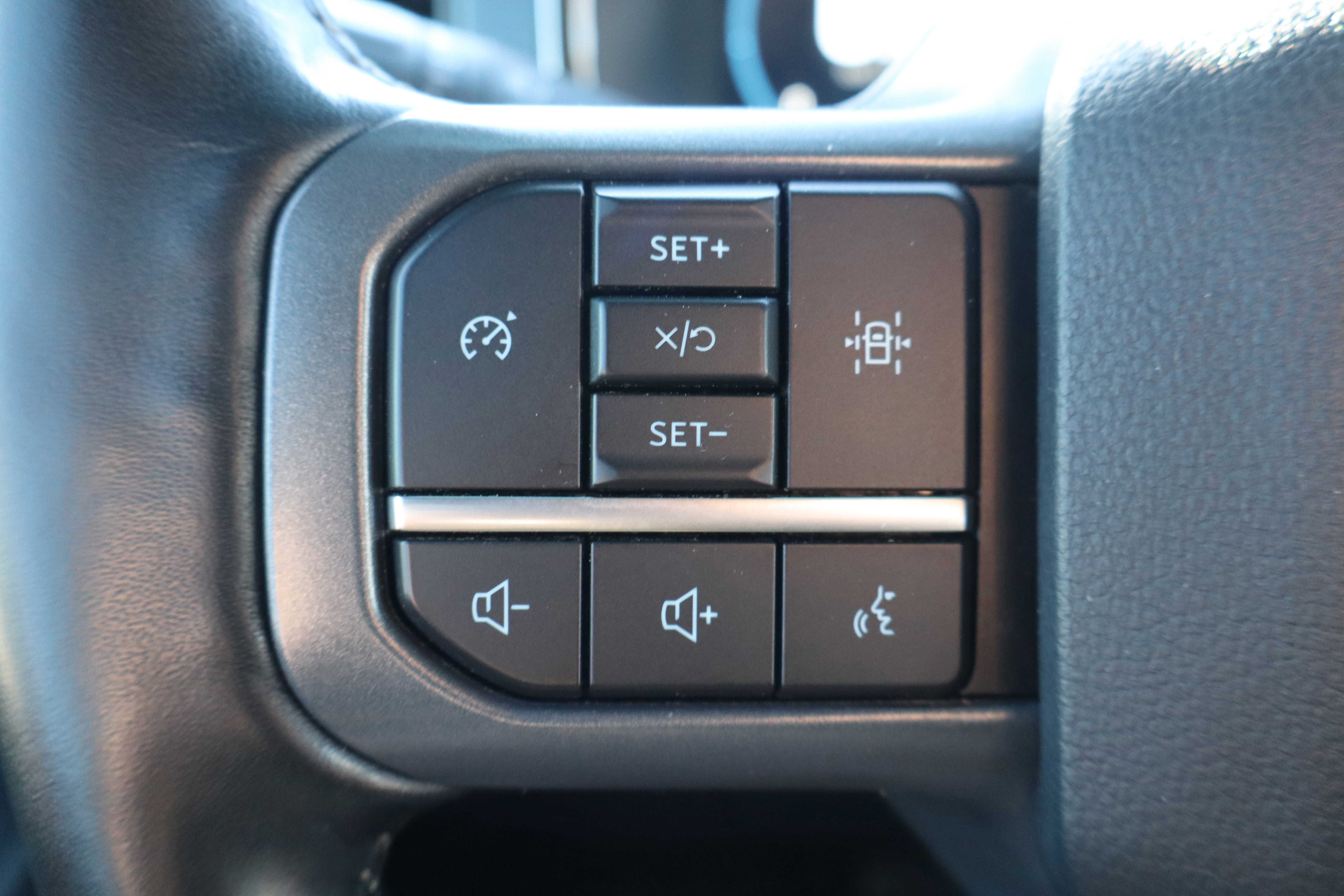 Used 2023 Ford F150 Lariat w/ Max Trailer Tow Package image 16