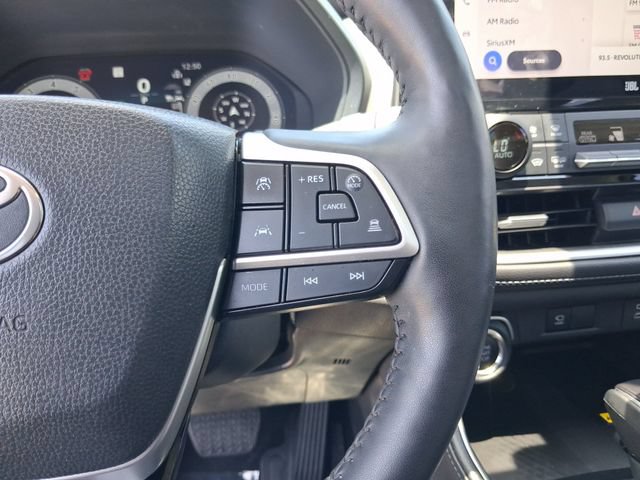 Used 2025 Toyota Grand Highlander AWD image 19