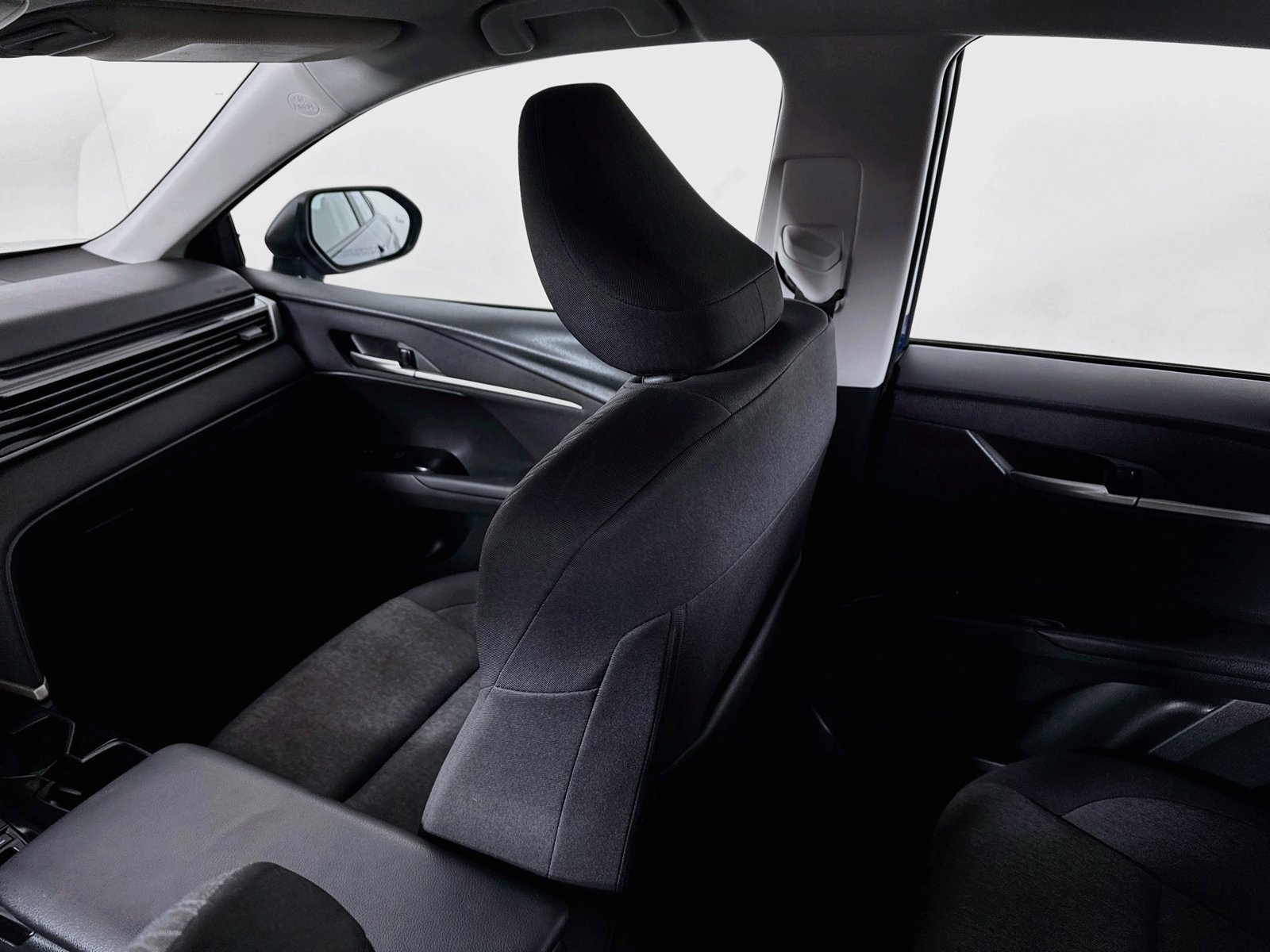 Used 2025 Toyota Camry LE FWD image 19