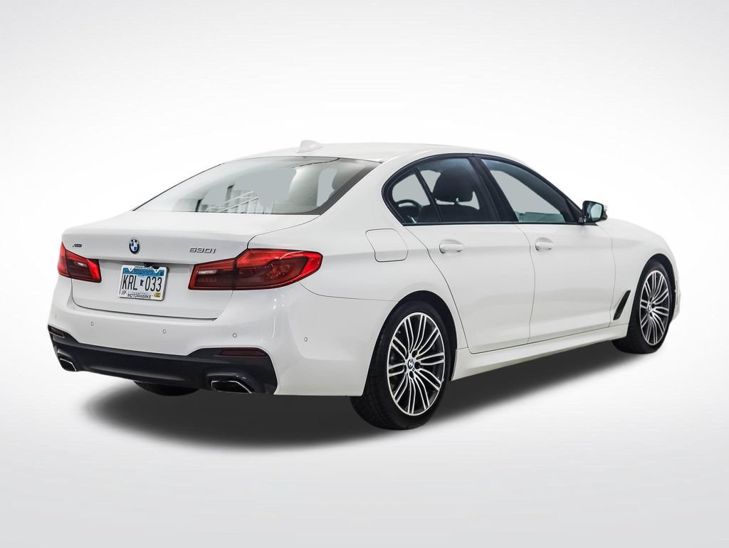 Used 2019 BMW 530i xDrive w/ M Sport Package AWD/4WD image 5
