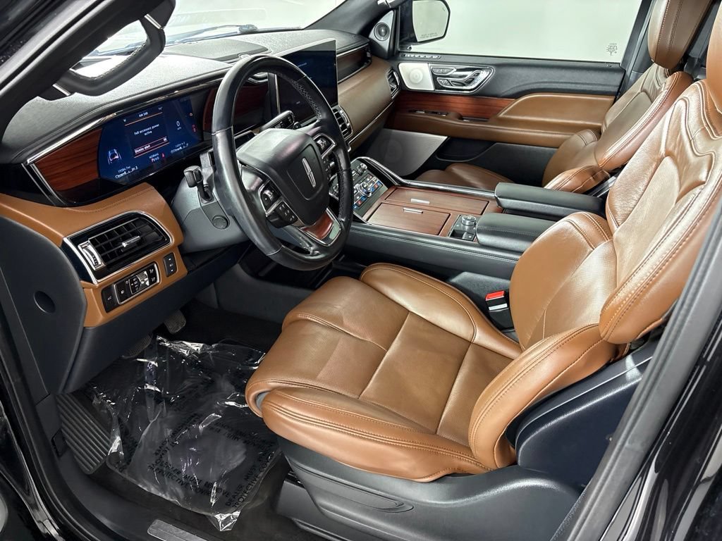 Used 2023 Lincoln Navigator L Reserve AWD/4WD image 31
