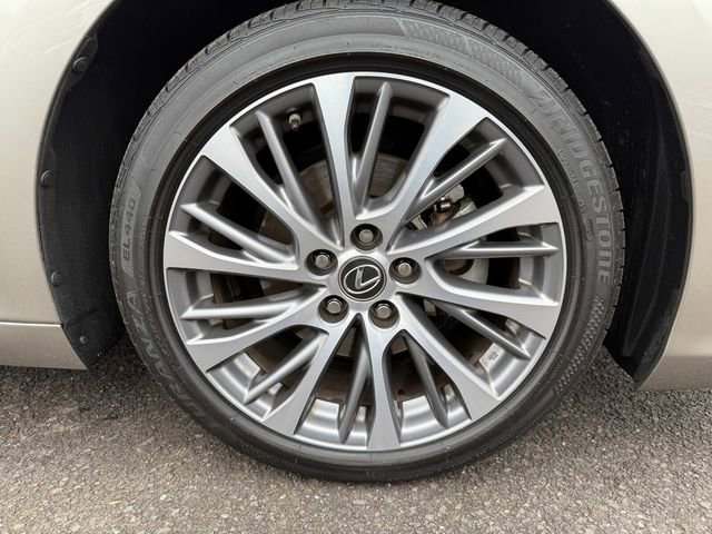 Certified 2021 Lexus ES 250 w/ Premium Package image 12