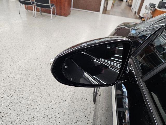 Used 2015 Chevrolet Volt Premium w/ Premium Trim Package FWD image 39