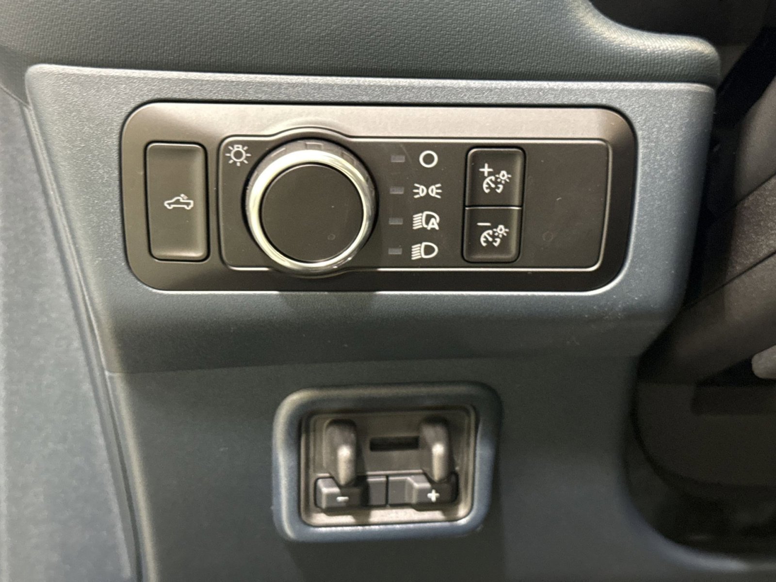 Used 2025 Ford Maverick XLT w/ XLT Luxury Package AWD/4WD image 17