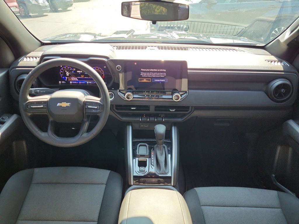 Used 2025 Chevrolet Colorado W/T RWD image 11