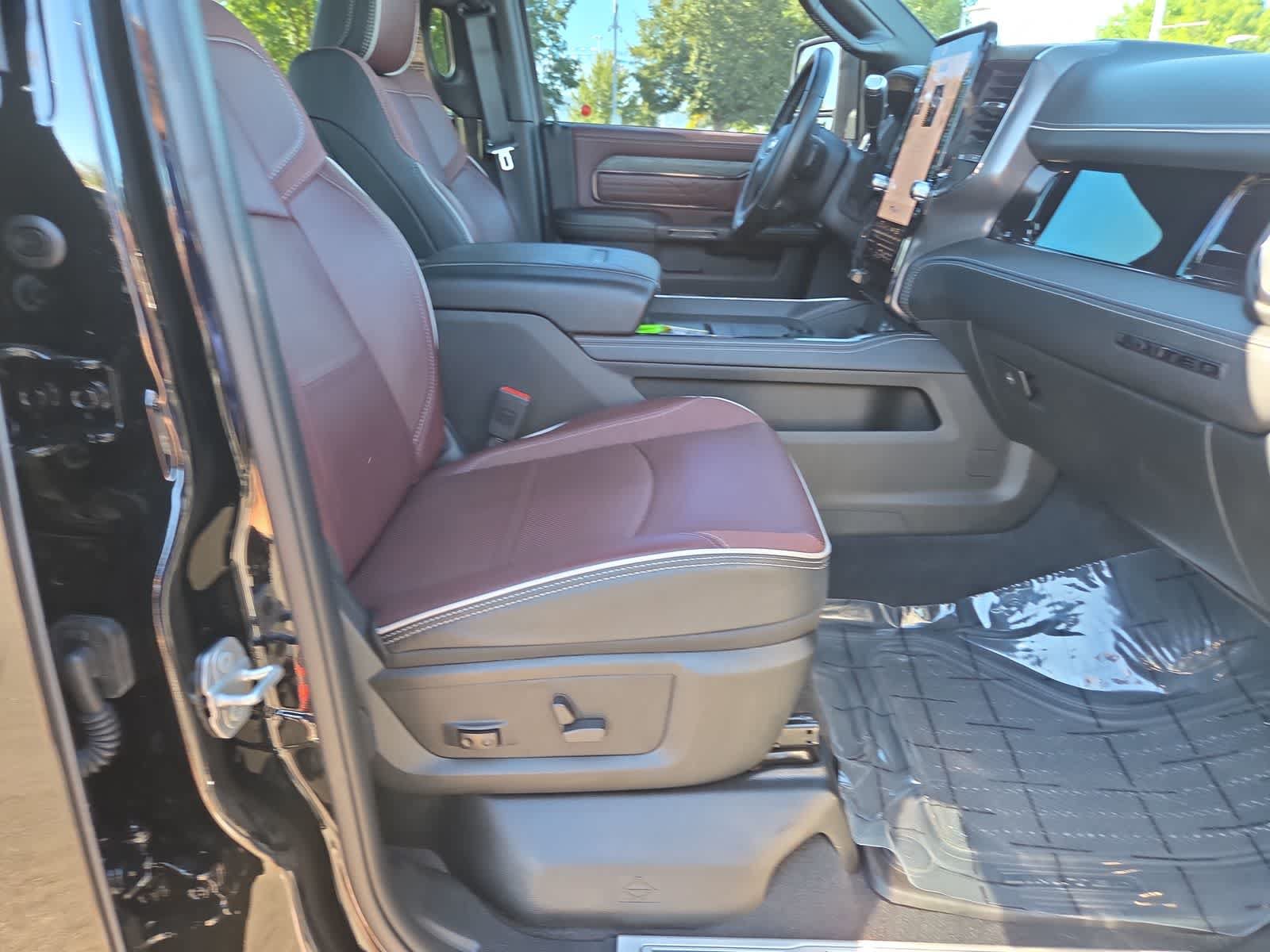 Used 2025 RAM 2500 Limited AWD/4WD image 22