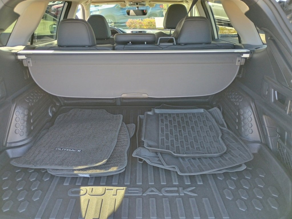 Certified 2022 Subaru Outback Limited image 18