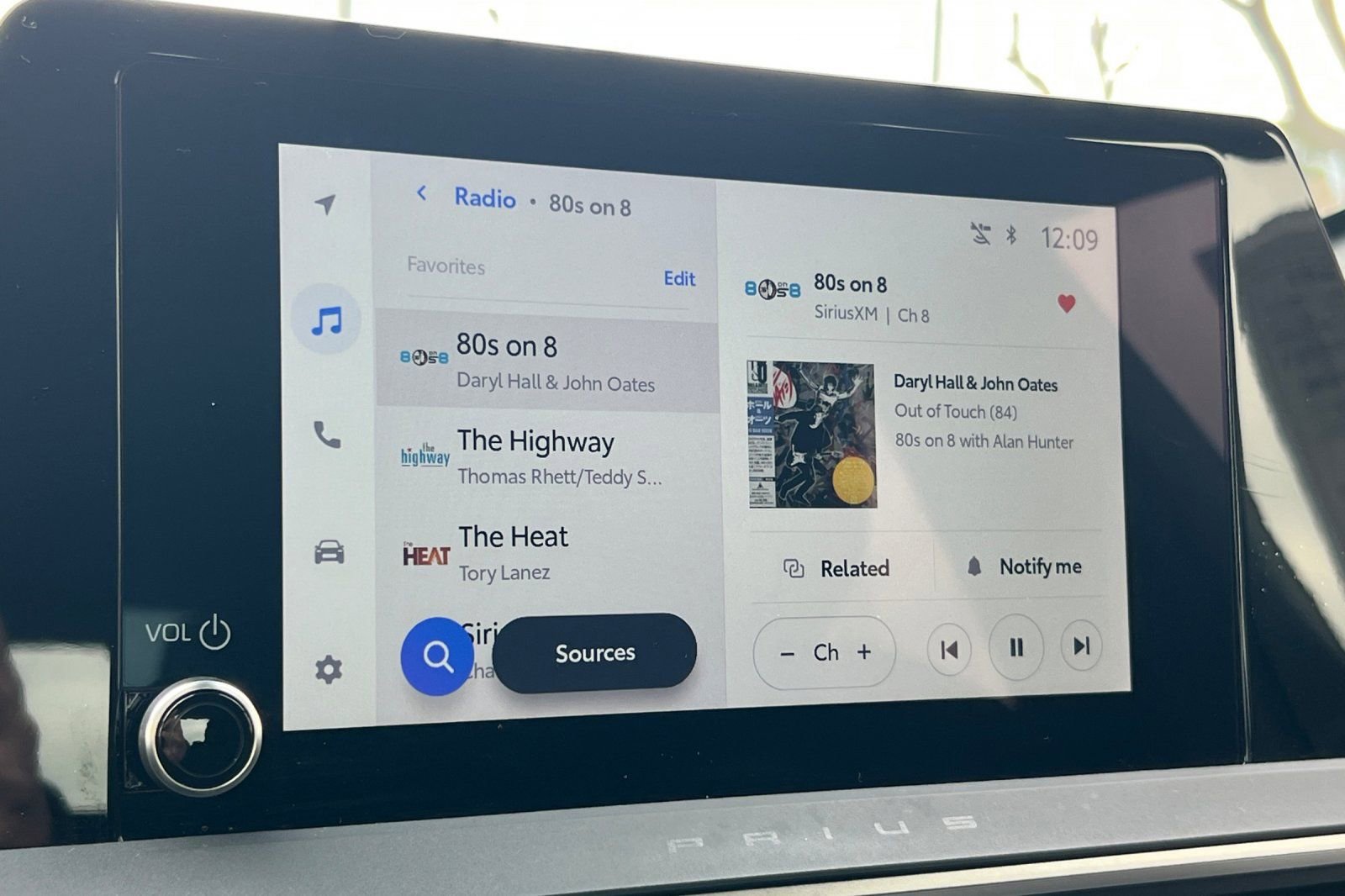 Used 2024 Toyota Prius LE image 21