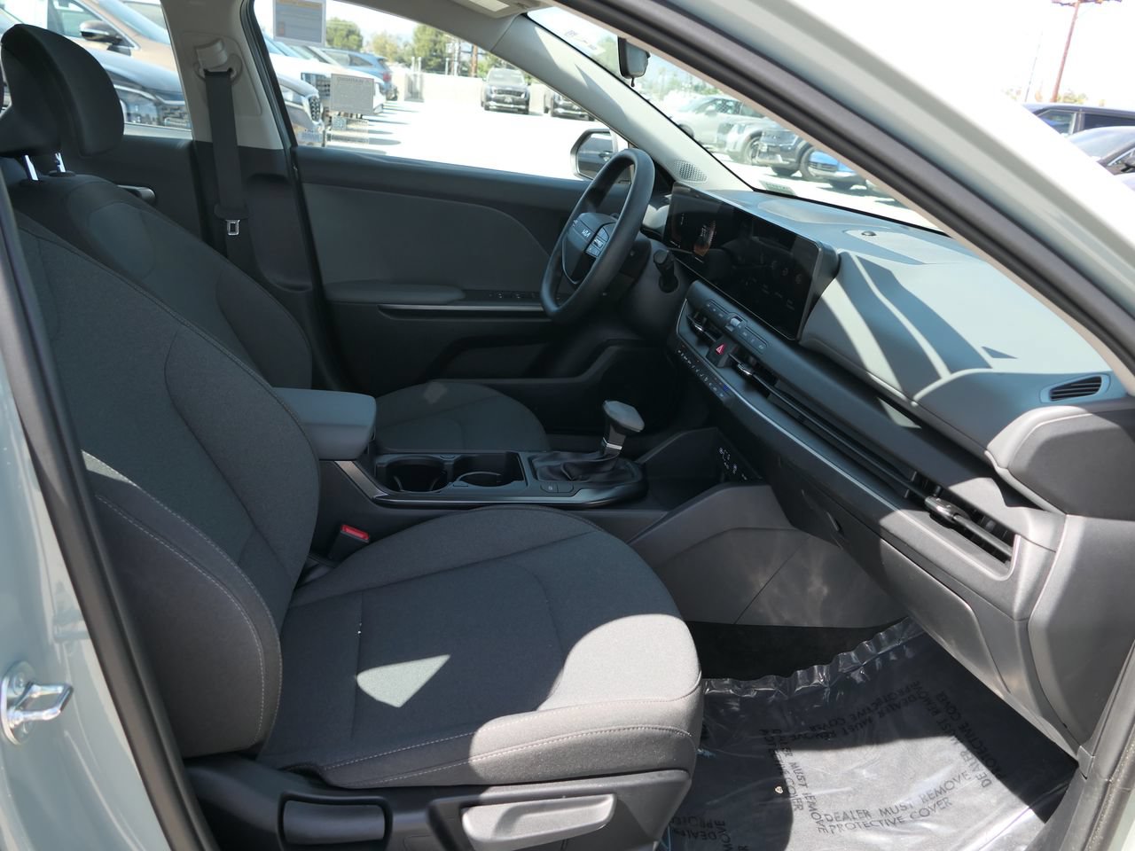 Used 2025 Kia K4 FWD image 25