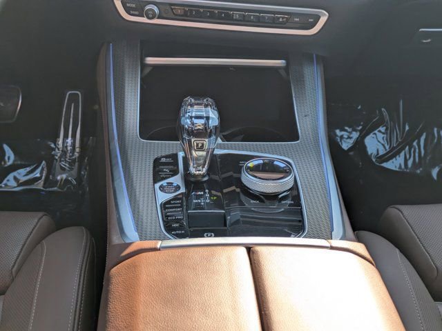 Used 2021 BMW X5 M50i w/ Executive Package image 15