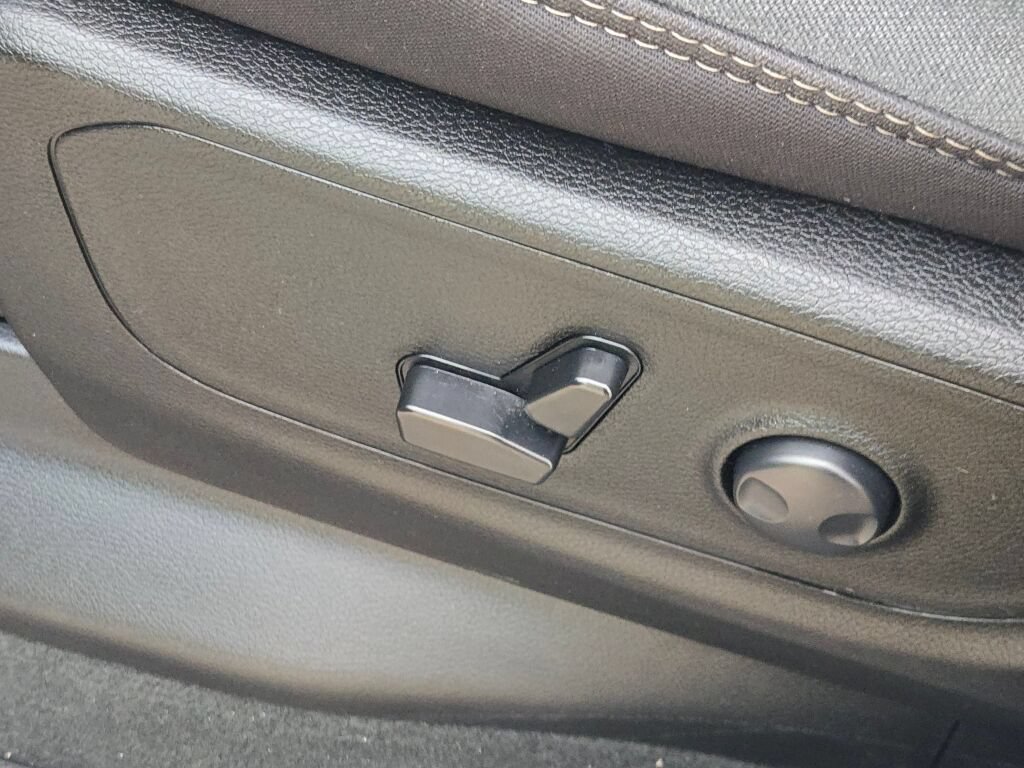 Used 2023 RAM 1500 Big Horn AWD/4WD image 23