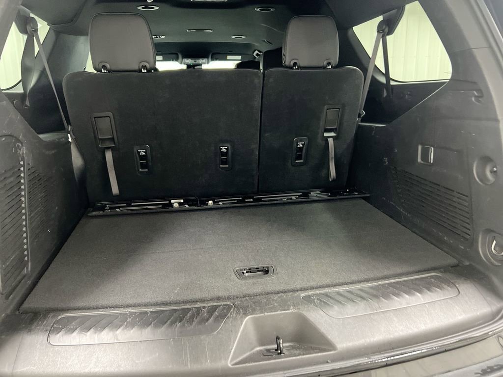 Used 2023 Chevrolet Suburban LT image 24