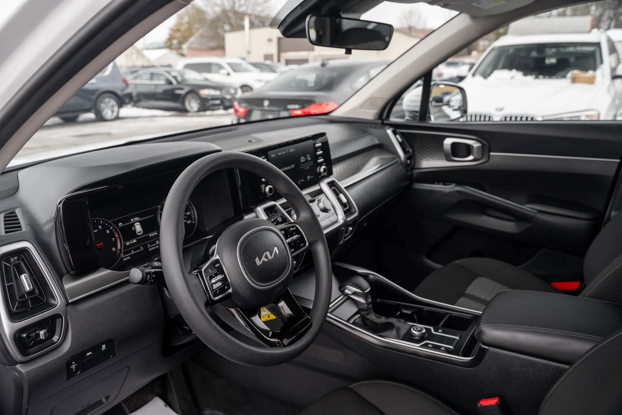 Used 2022 Kia Sorento LX image 6