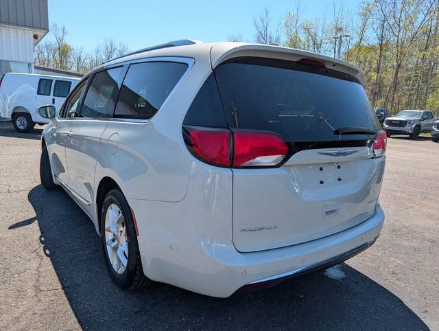 Used 2020 Chrysler Pacifica Limited w/ Advanced Safetytec Group FWD image 5