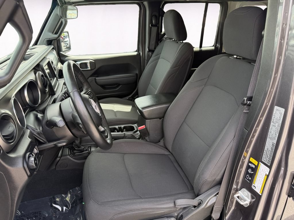 Used 2022 Jeep Wrangler Unlimited Sport AWD/4WD image 9