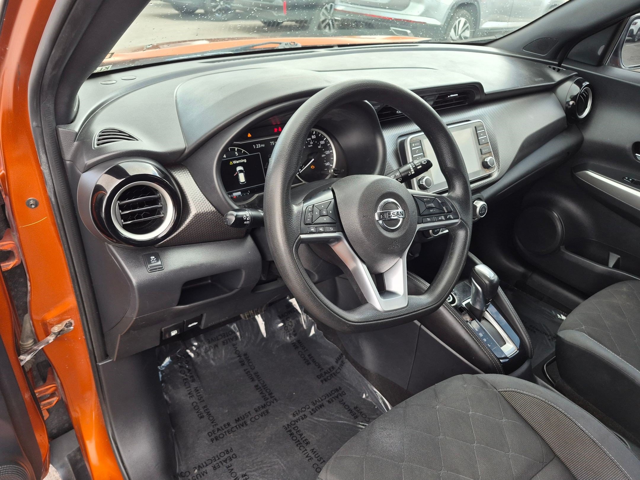 Used 2019 Nissan Kicks SV FWD image 16
