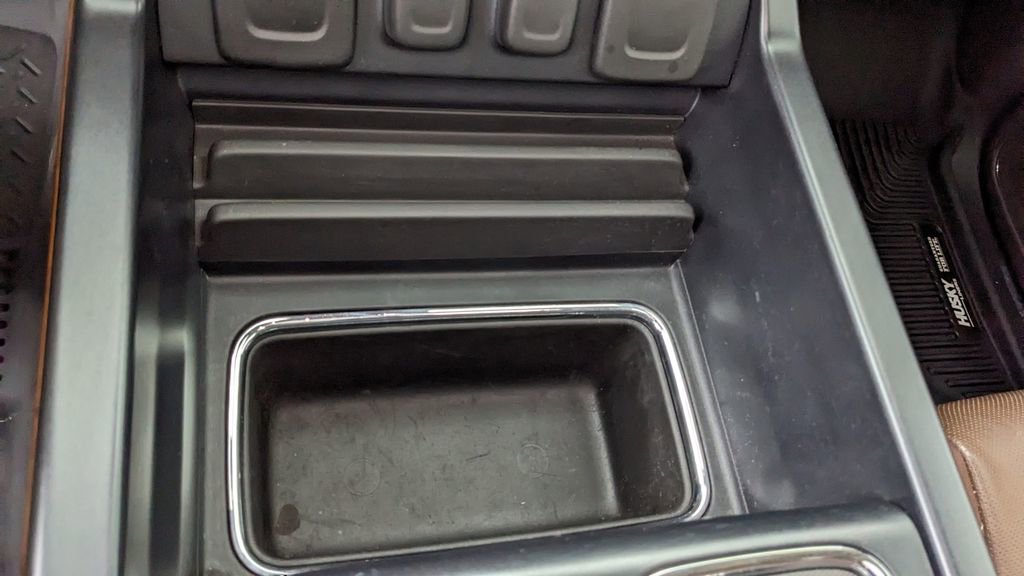 Used 2017 Chevrolet Silverado 3500 High Country image 31