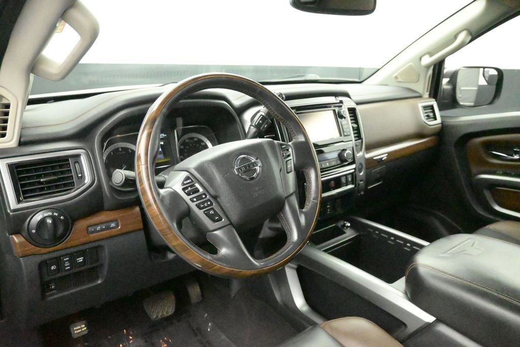 Used 2017 Nissan Titan Platinum Reserve AWD/4WD image 9