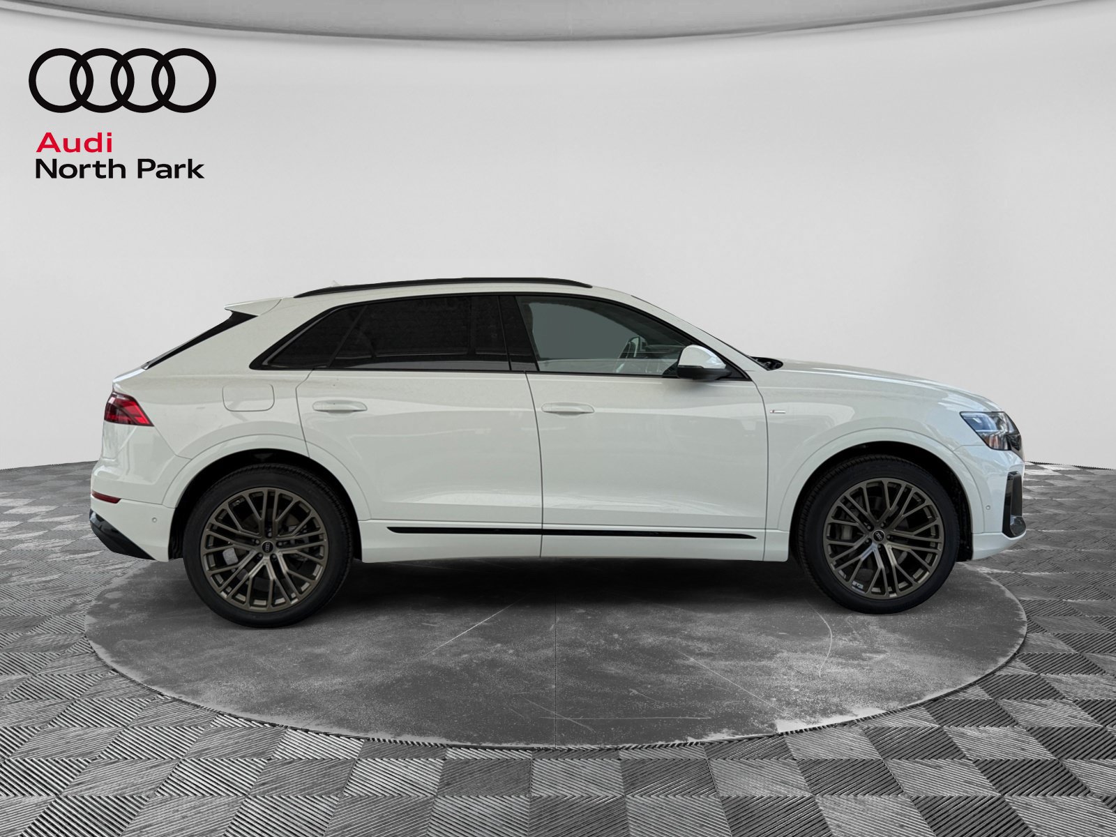 New 2027 Audi Q8 Prestige AWD/4WD image 6