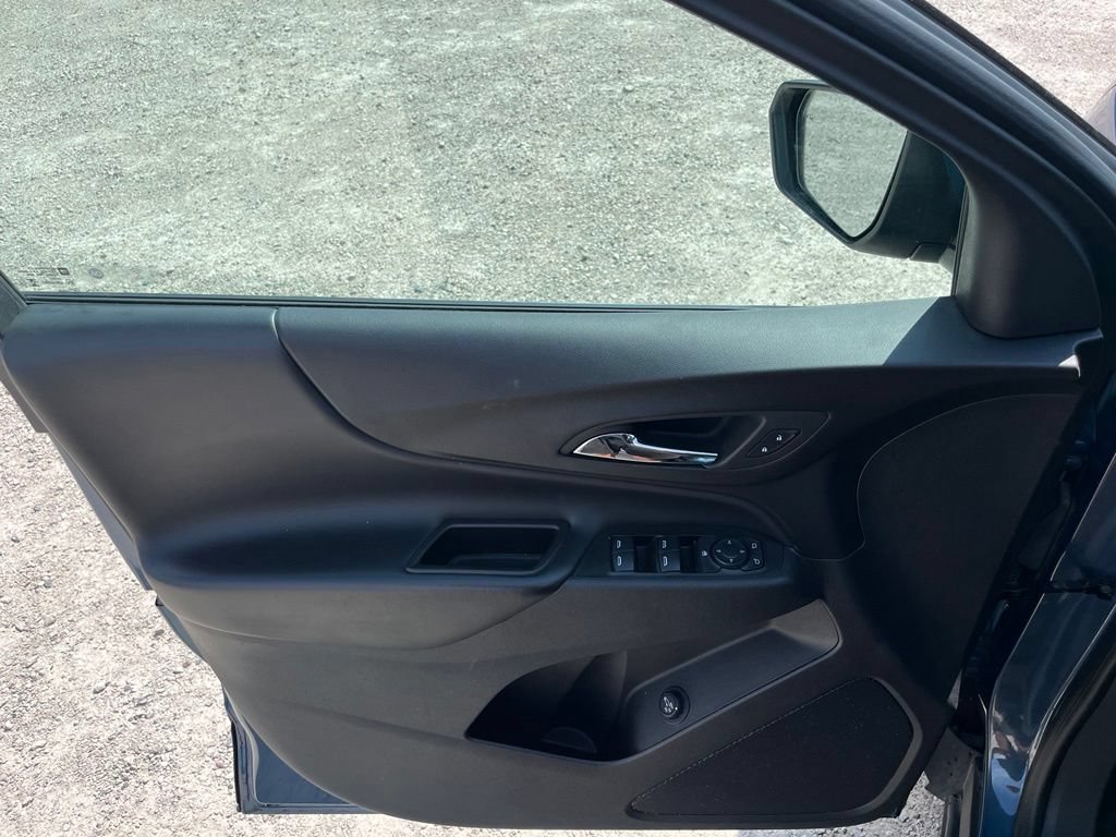 Used 2024 Chevrolet Equinox LT AWD/4WD image 17