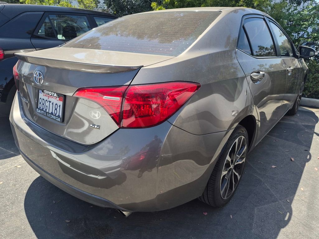 Used 2018 Toyota Corolla SE w/ Carpet Mat Package (TMS) FWD image 3