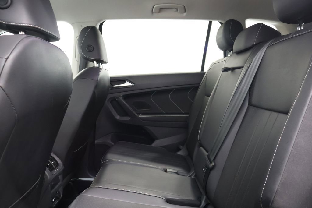 Used 2023 Volkswagen Tiguan SE FWD image 25