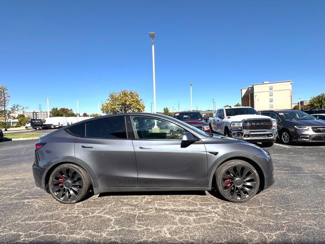 Used 2023 Tesla Model Y Performance AWD/4WD image 4