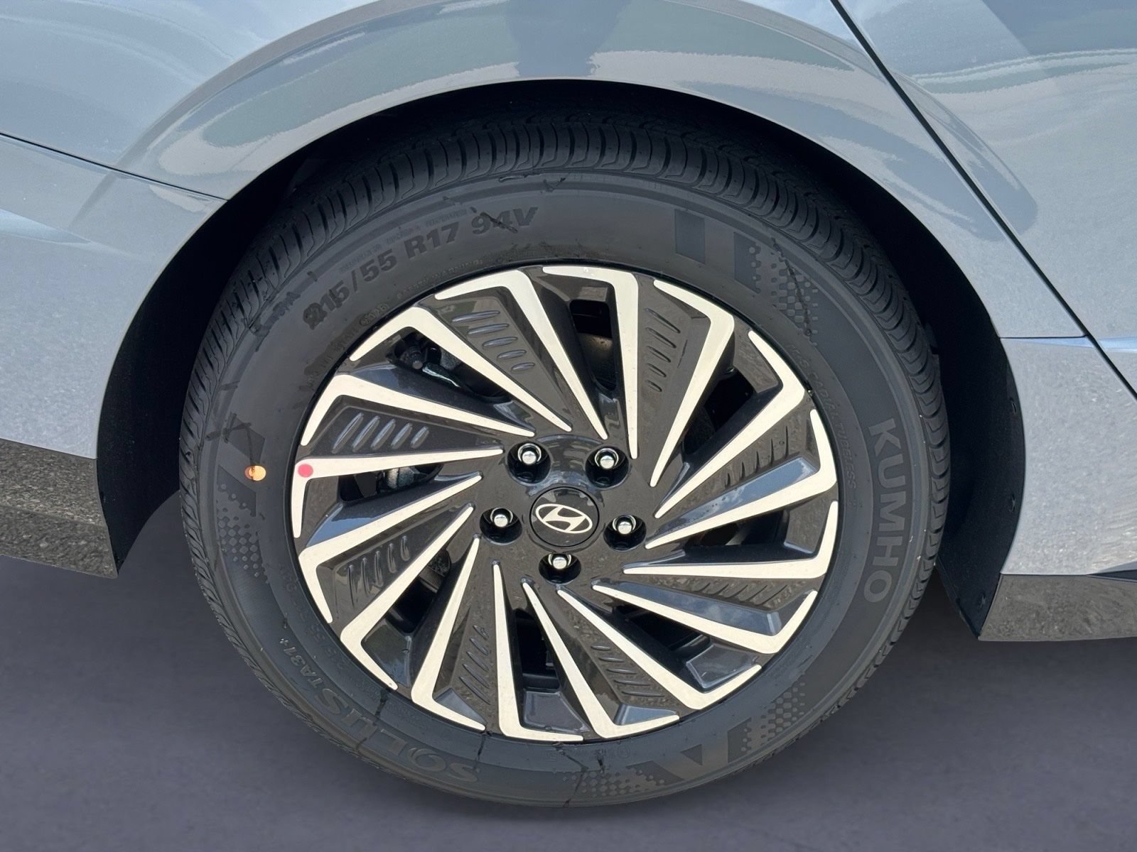 New 2026 Hyundai Sonata Limited FWD image 9