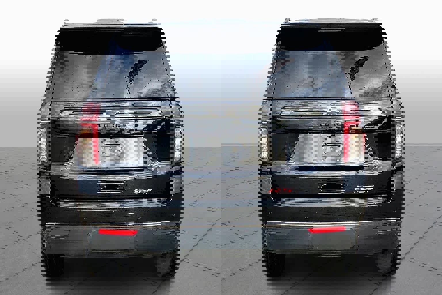 Used 2021 Chevrolet Tahoe RST w/ Luxury Package image 4