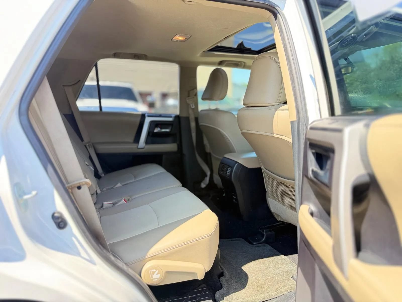 Used 2015 Toyota 4Runner SR5 Premium AWD/4WD image 24