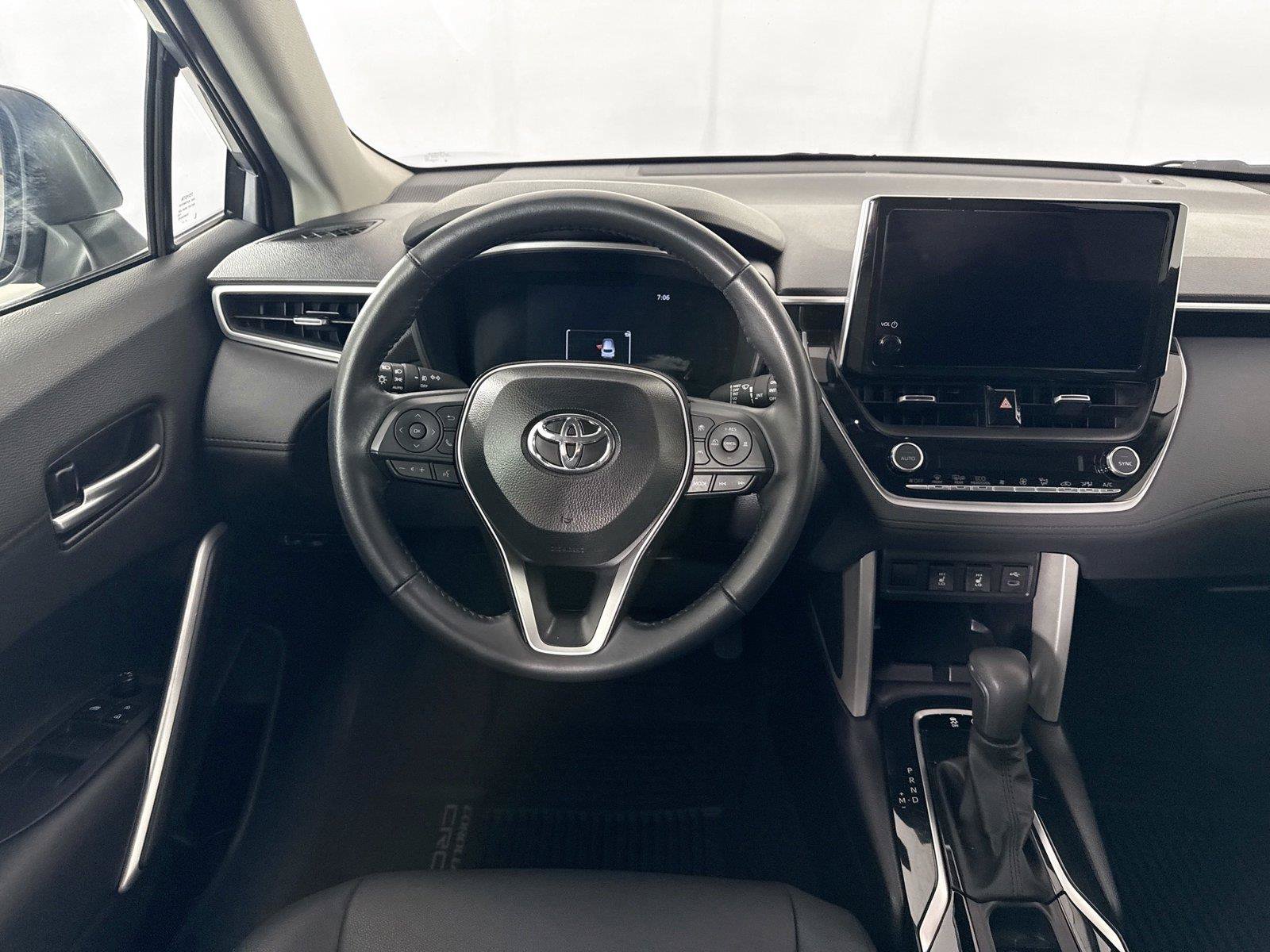 Certified 2025 Toyota Corolla Cross XLE AWD/4WD image 32
