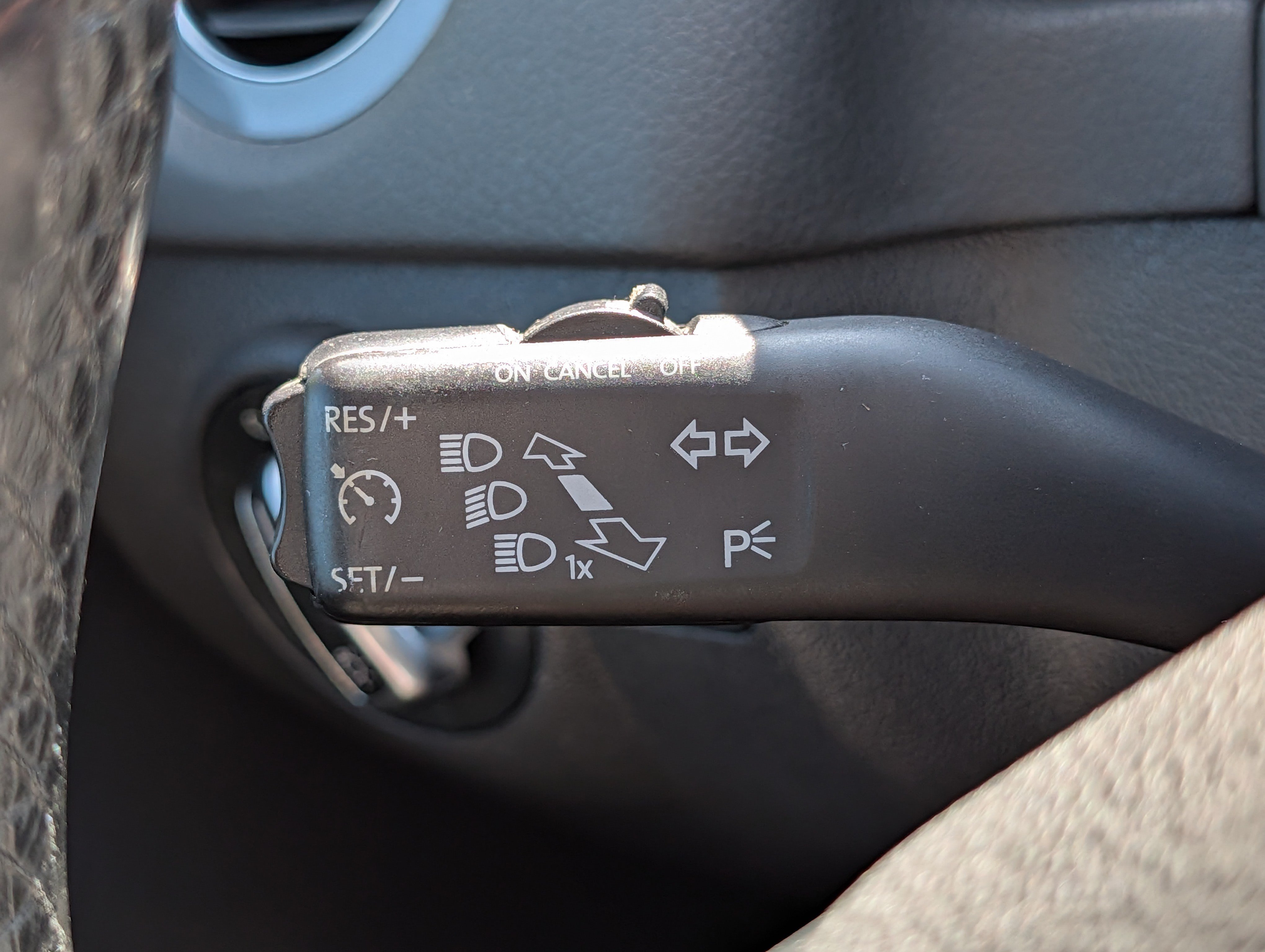 Used 2014 Volkswagen Tiguan S AWD/4WD image 28