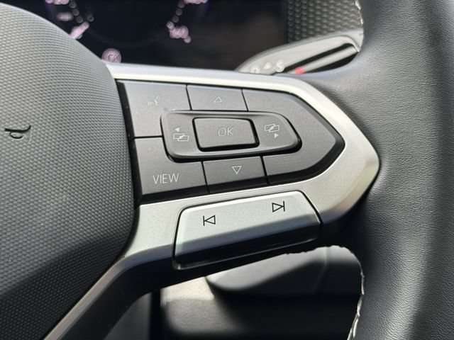 Used 2026 Volkswagen Tiguan SE FWD image 12
