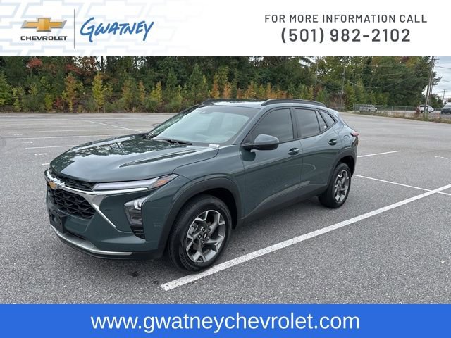 Used 2025 Chevrolet Trax LT w/ Driver Confidence Package