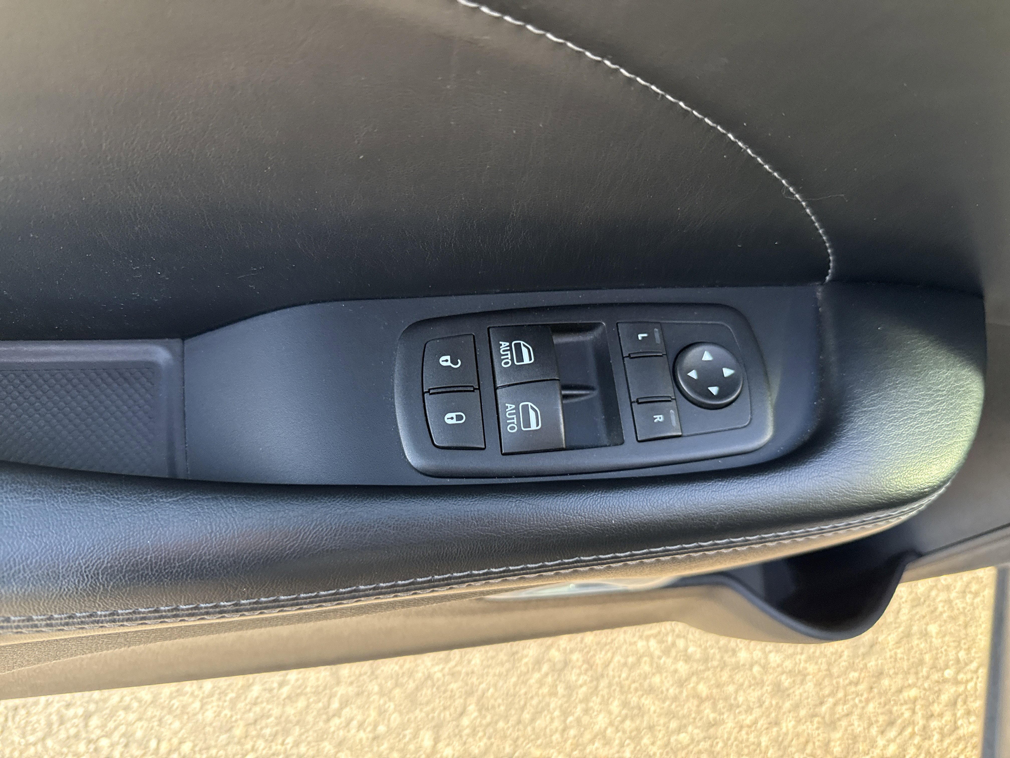 Used 2015 Dodge Challenger R/T Plus image 15