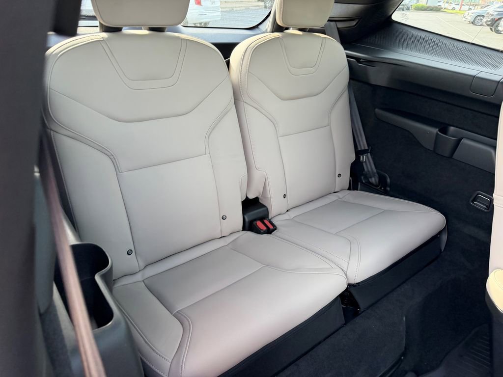 New 2026 Volvo EX90 Plus AWD/4WD image 16