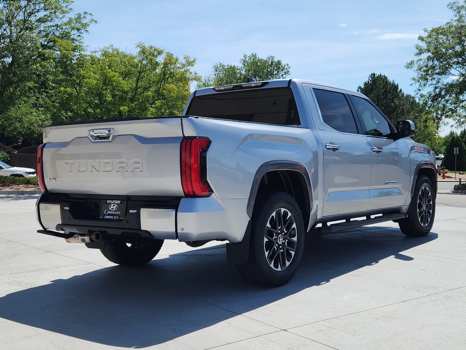 Used 2024 Toyota Tundra Limited w/ Power Package AWD/4WD image 5