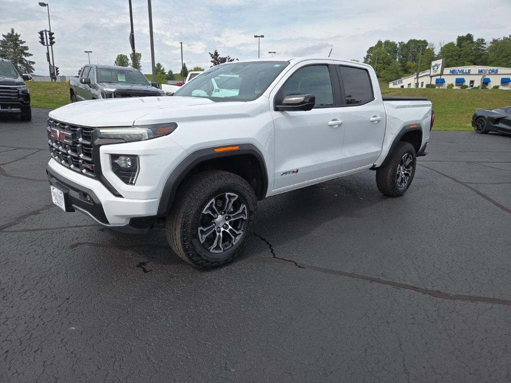 Certified 2023 GMC Canyon AT4 w/ AT4 Premium Package AWD/4WD image 7