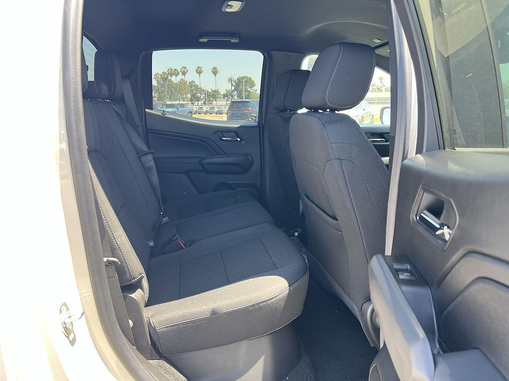 New 2026 GMC Canyon Elevation w/ LPO, Black Badging Package RWD image 26