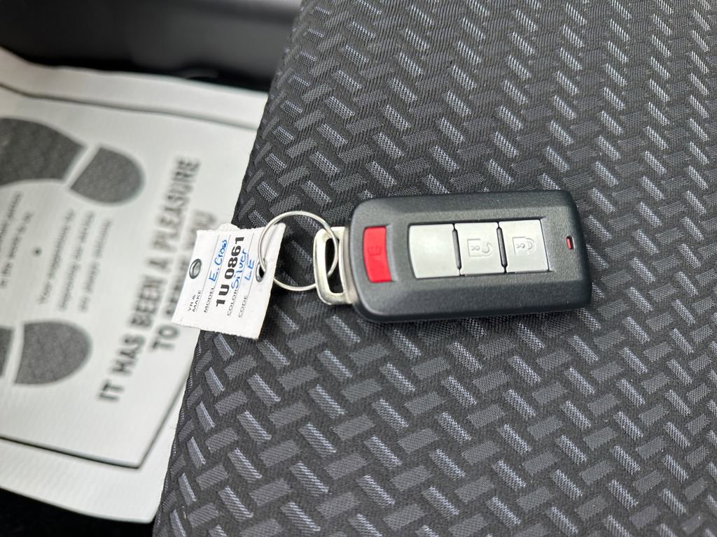 Used 2025 Mitsubishi Eclipse Cross LE image 32