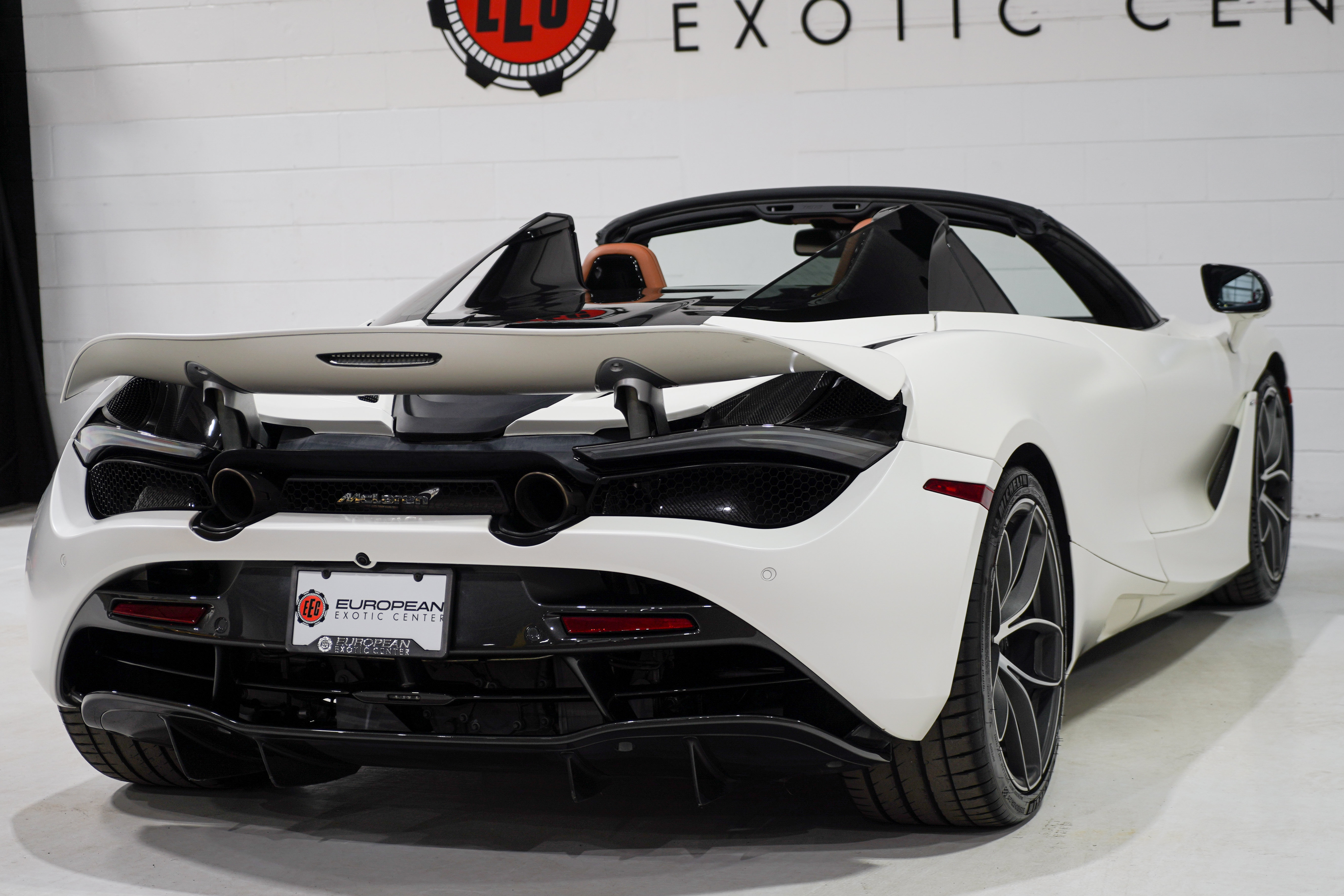 Used 2020 McLaren 720S Spider RWD image 40