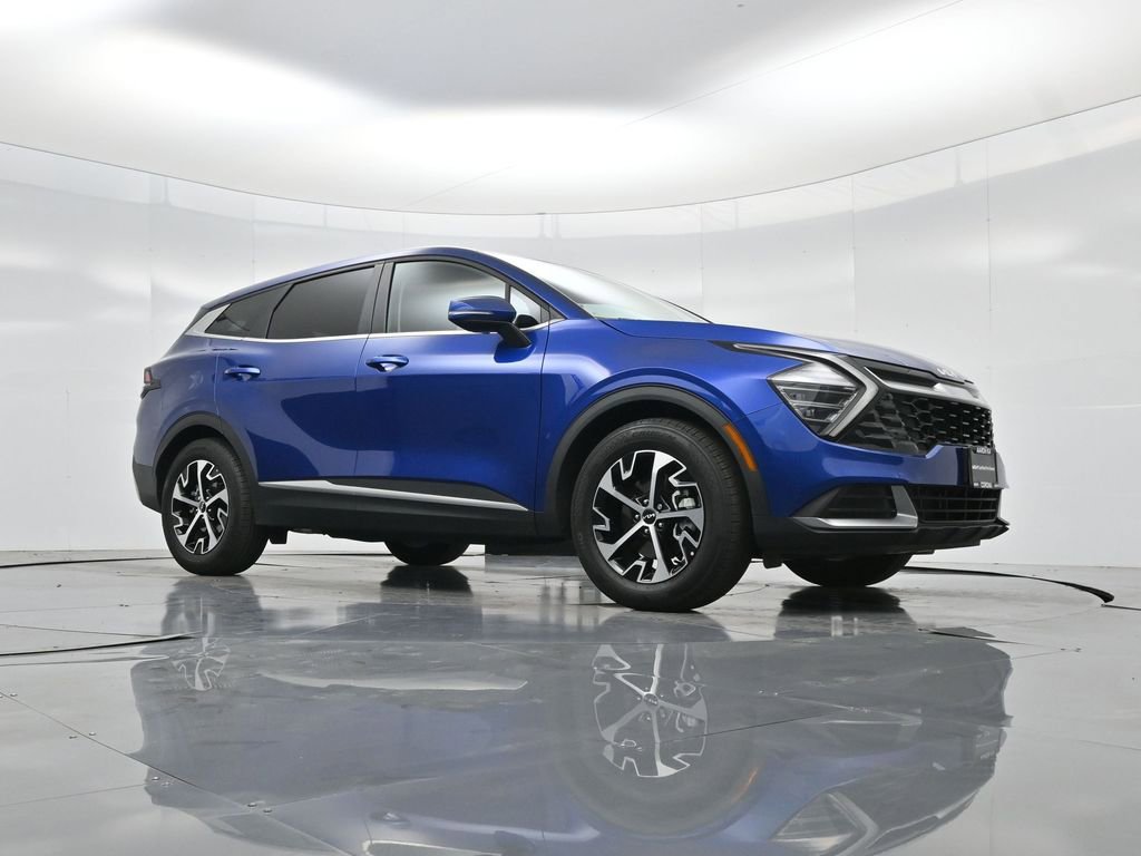 Certified 2024 Kia Sportage EX image 2