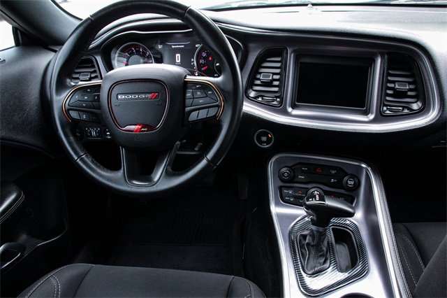 Used 2018 Dodge Challenger SXT image 29