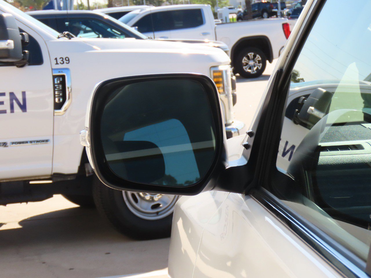 Used 2020 Lexus GX 460 Premium w/ Premium Package image 16