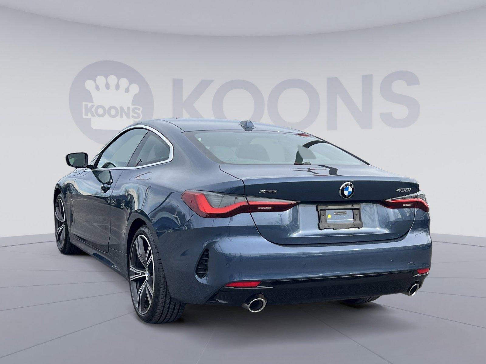 Used 2024 BMW 430i xDrive Coupe w/ Premium Package image 4