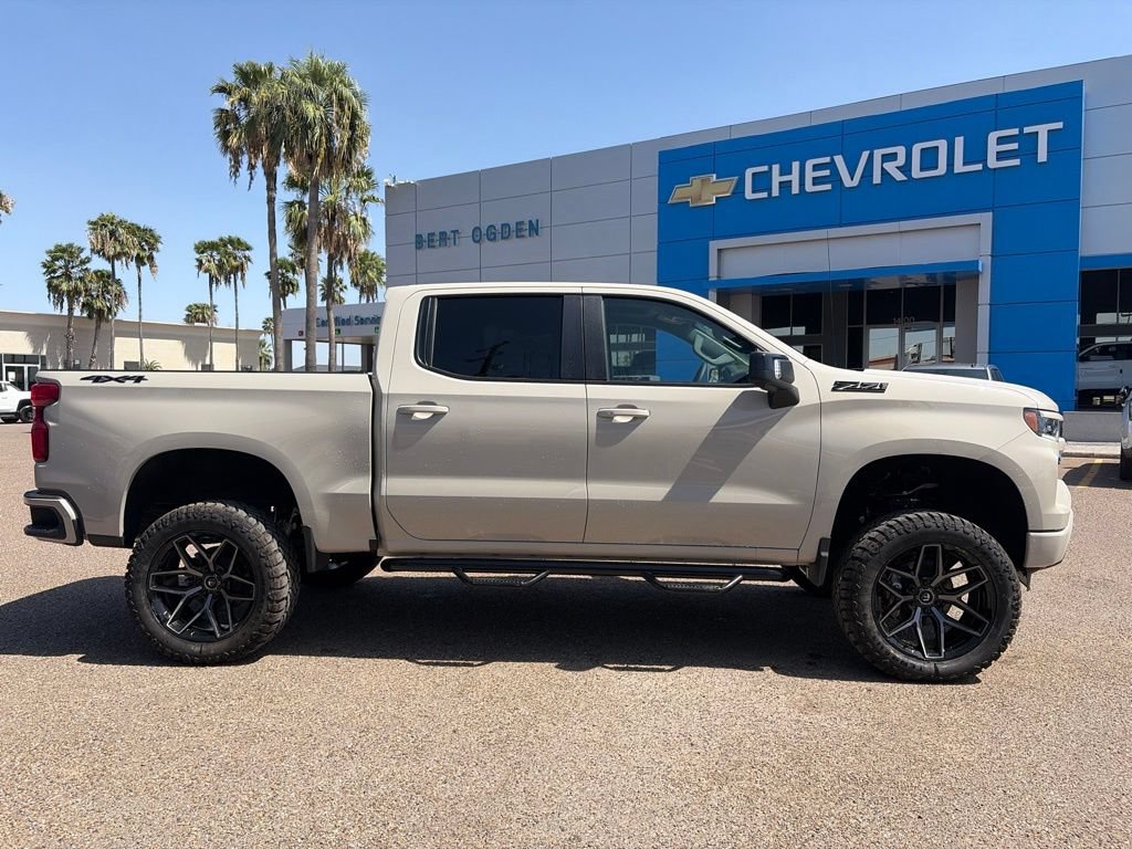 New 2026 Chevrolet Silverado 1500 RST w/ RST All Star Premium Package AWD/4WD image 3