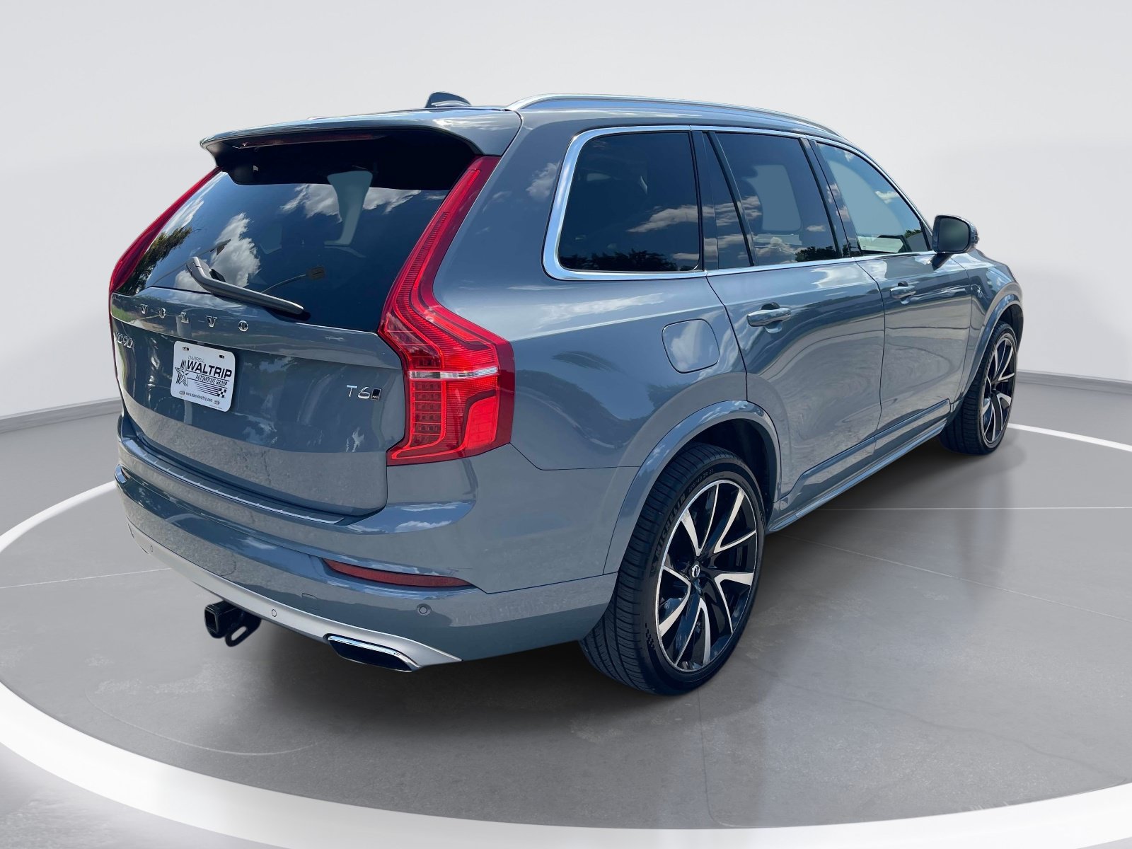 Used 2020 Volvo XC90 T6 Momentum w/ Protection Package Premier AWD/4WD image 9