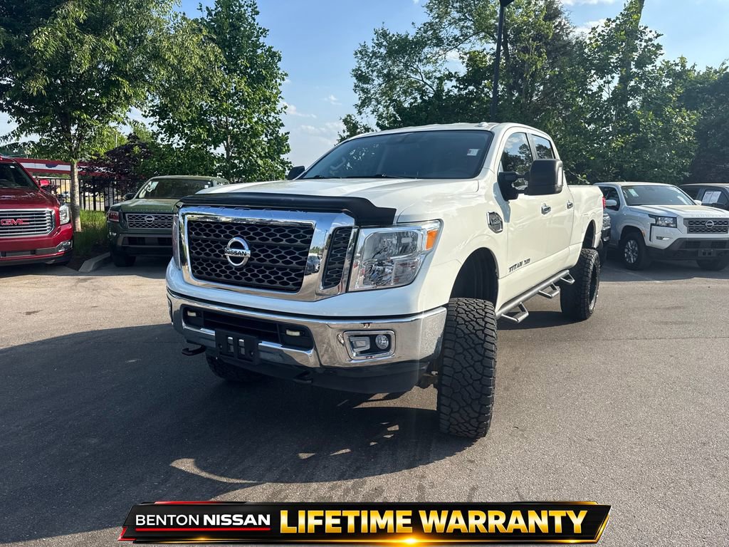 Used 2018 Nissan Titan SV AWD/4WD image 4
